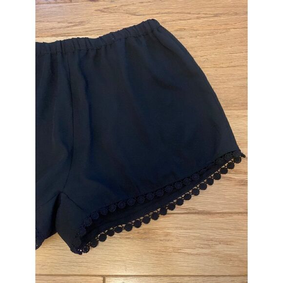Brandy Melville, women's black elastic waist shorts with fringe hem - Picture 2 of 8